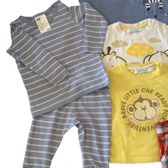 9-12M lot of Summer tees , pants, shorts, PJs - Picture 14 of 16